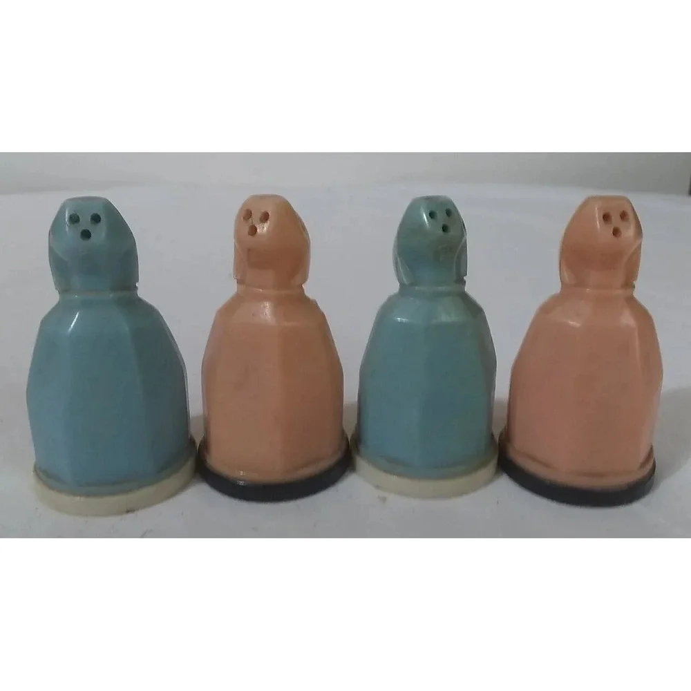 Salt Pepper Shakers 2 Sets Household Plastics Colonial Women Pilgrim 2